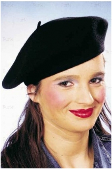 Wool hat-beret 2